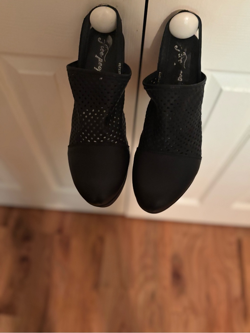 FREE PEOPLE LOGAN CLOG SIZE 39
